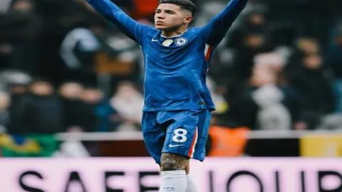 罗纳尔多三十岁巅峰之战，国际赛场再献双响曲，完美谢幕